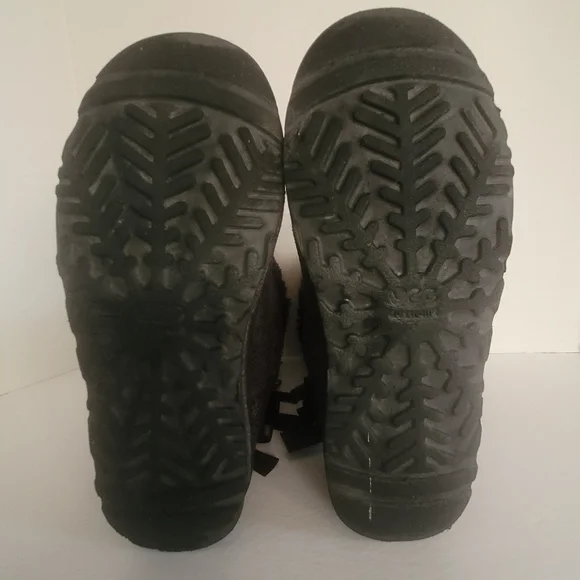 UGG Australia Snake Skin Pattern Bows Boots - Picture 13 of 14